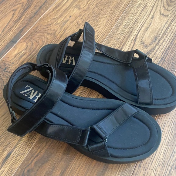 Zara black sandals size 39